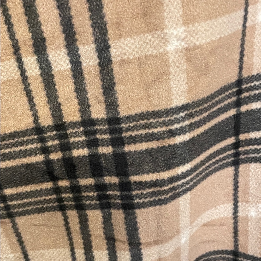 Martha Stewart Collection Black & Tan Cape - Picture 6 of 8
